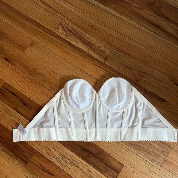 Corset bra - Picture 3 of 5